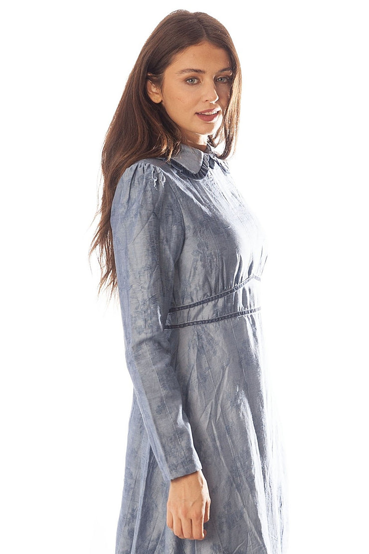 V Waist Velvet Trimmed Gown